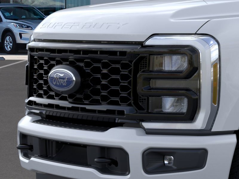 New 2026 Oxford White Ford XL image 18