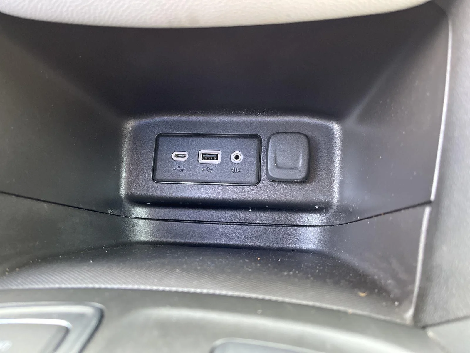 Used 2024 Lakeshore Blue Metallic Chevrolet LT image 29