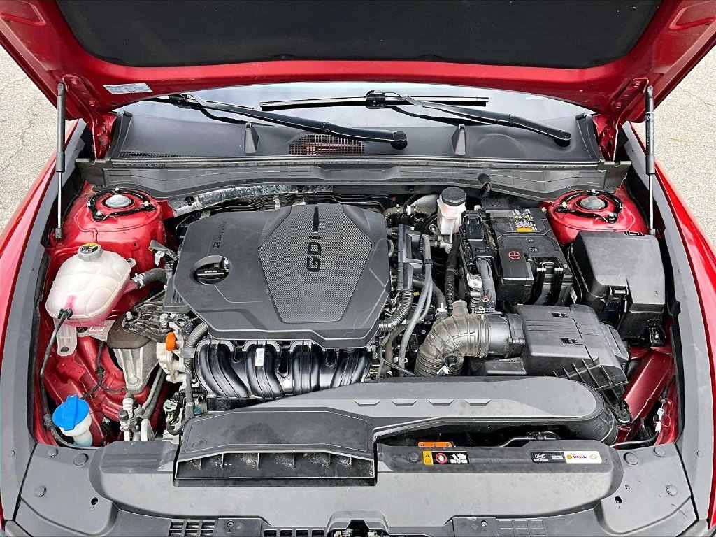 Used 2025 Red Hyundai SEL image 30