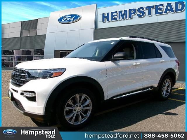 2023 Ford Explorer XLT 4WD's photo