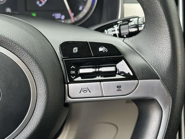 Used 2024 Black Hyundai SEL image 24