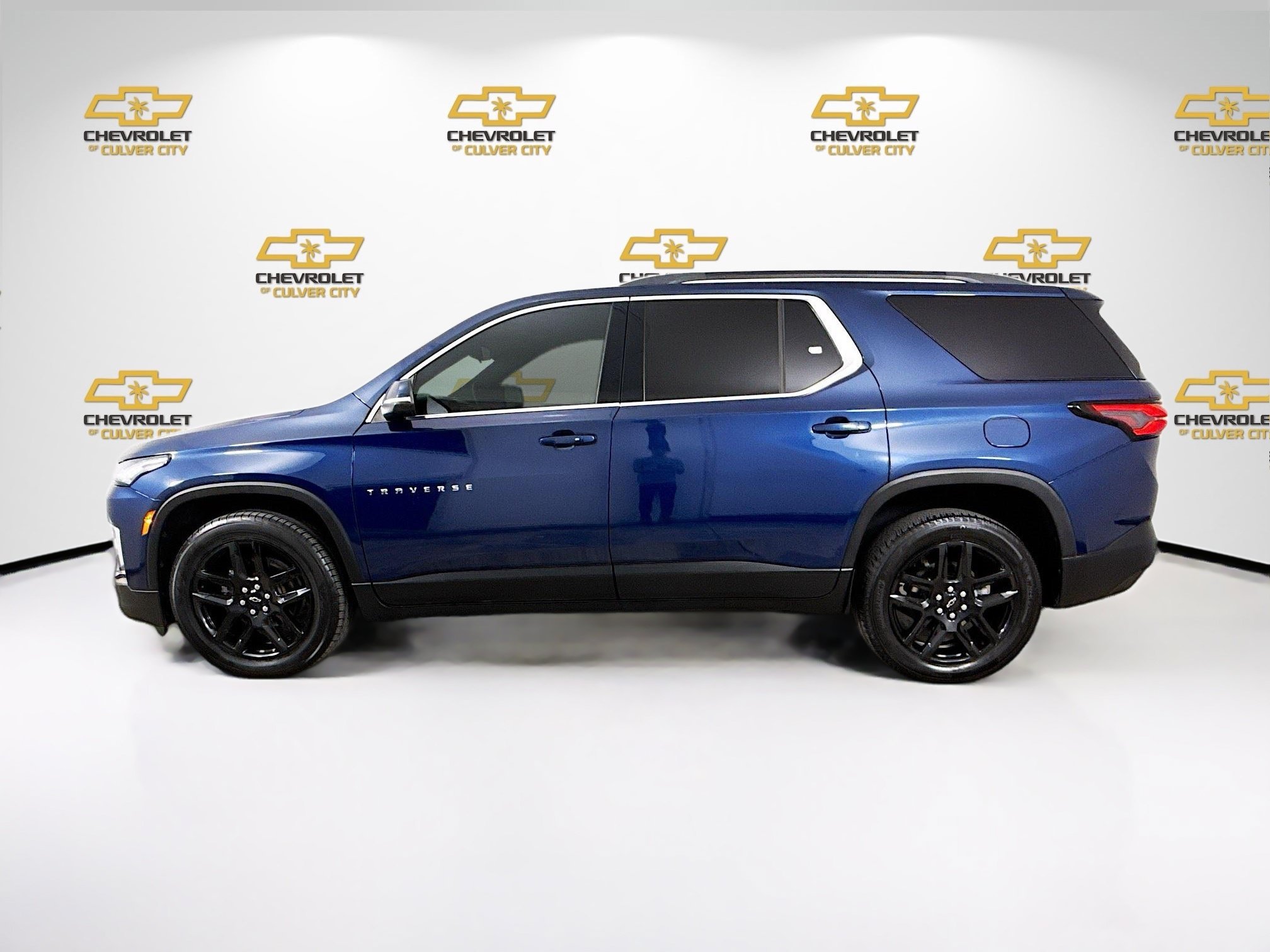 Used 2023 Northsky Blue Metallic Chevrolet LT Leather image 5