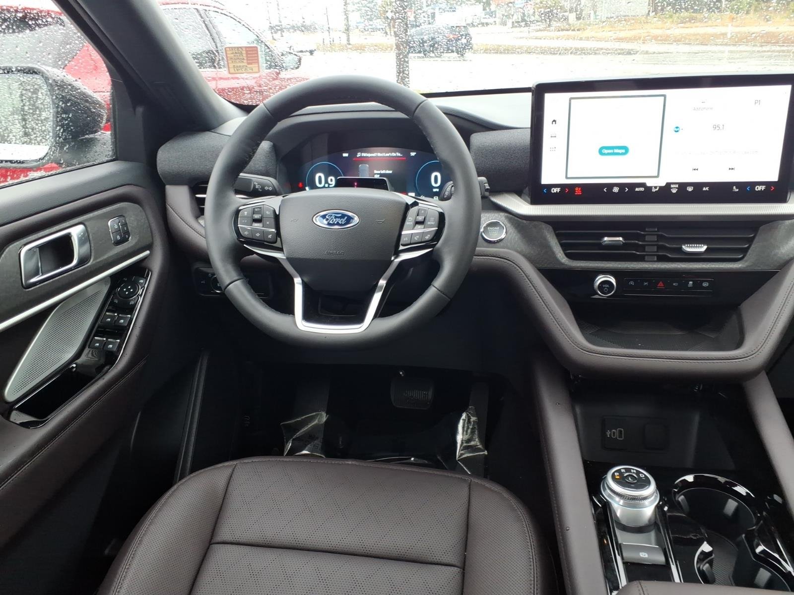 New 2026 Star White Metallic Tri-Coat Ford Platinum™ image 15