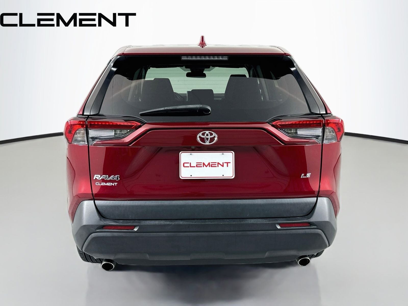 2024 Toyota RAV4 LE - Photo 8