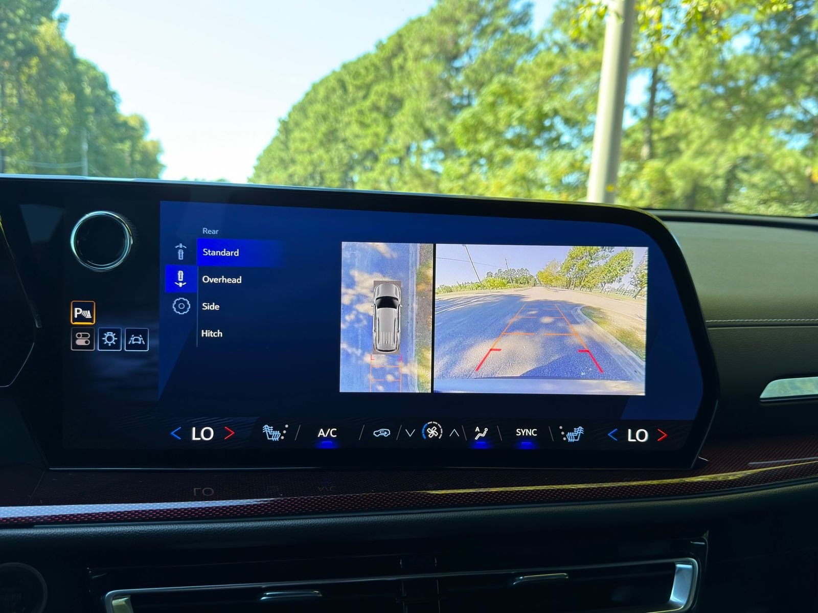 2024 Chevrolet Traverse Z71 photo 4