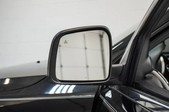 Used 2022 Black Jeep Laredo E image 31