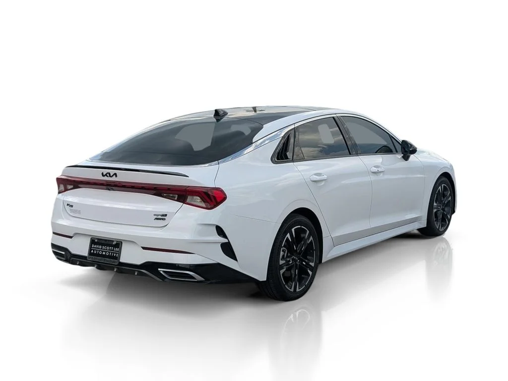 Used 2022 White Kia GT-Line image 6