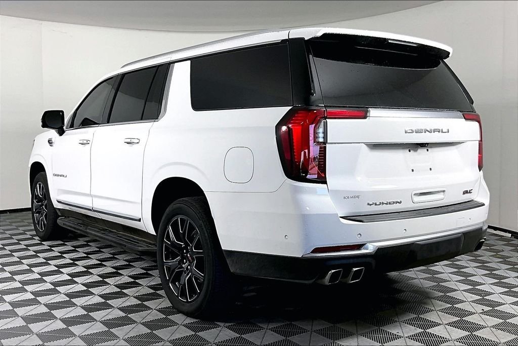 Used 2025 White GMC Denali image 2