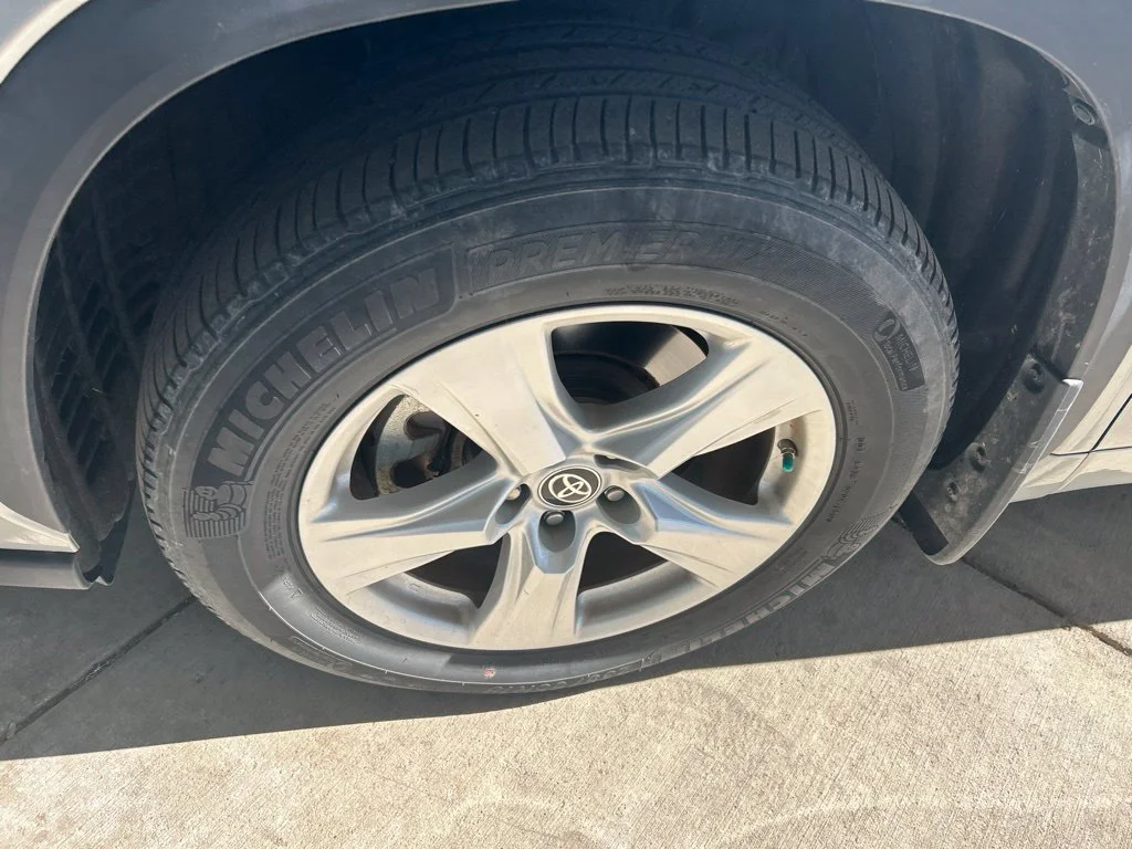 Certified Used 2021 Celestial Silver Metallic Toyota L image 16