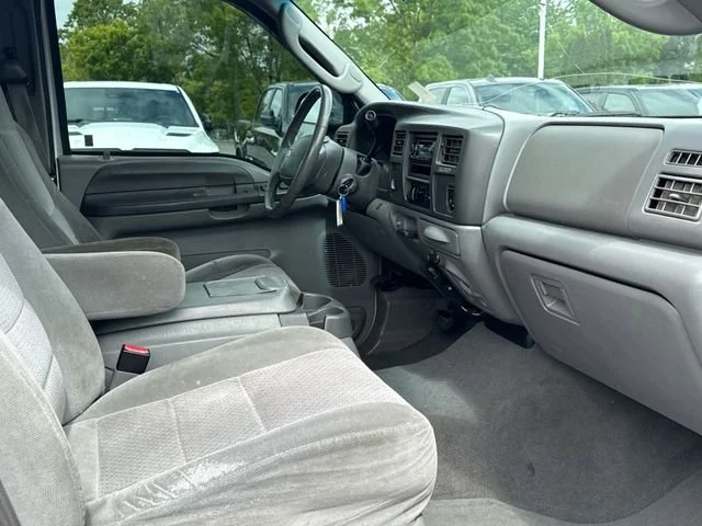Used 2004 Silver Birch Clearcoat Metallic Ford XLT image 10