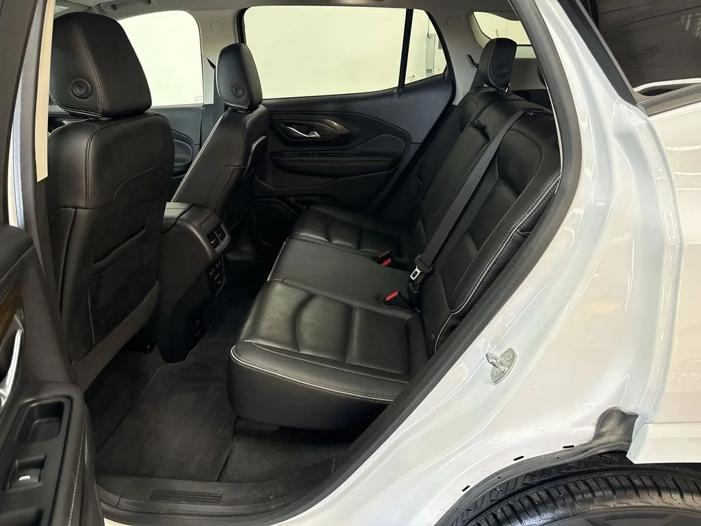 Used 2018 Summit White GMC Denali image 17