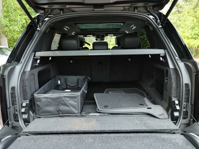 New 2026 Santorini Black LAND ROVER SE image 33