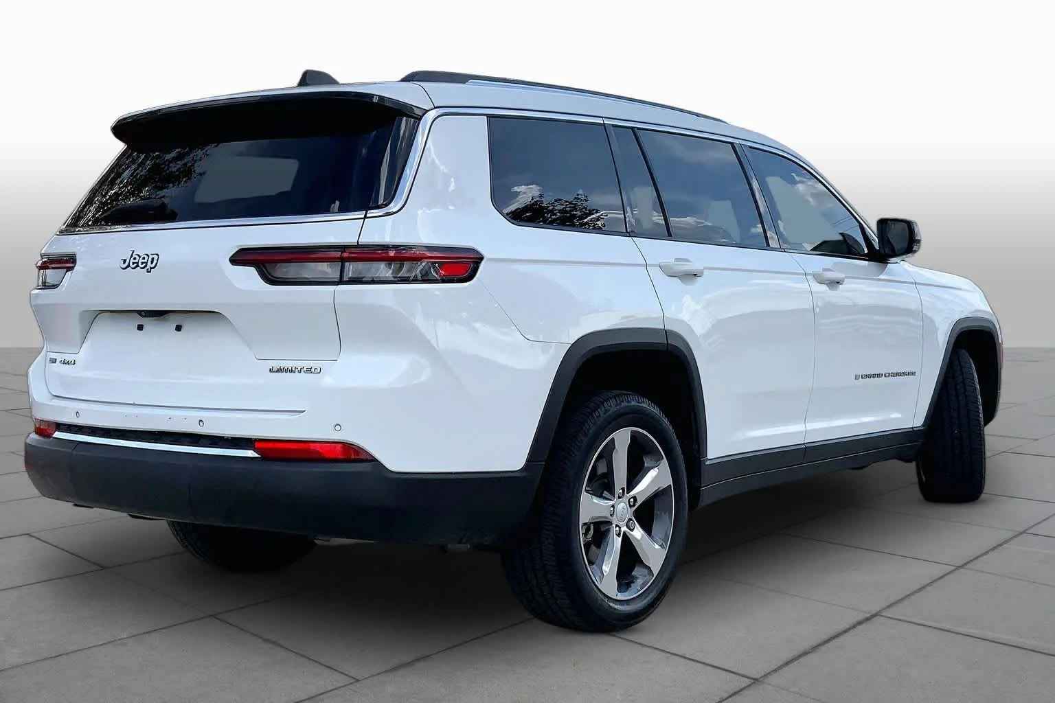 Used 2021 Bright White Clearcoat Jeep Limited image 12