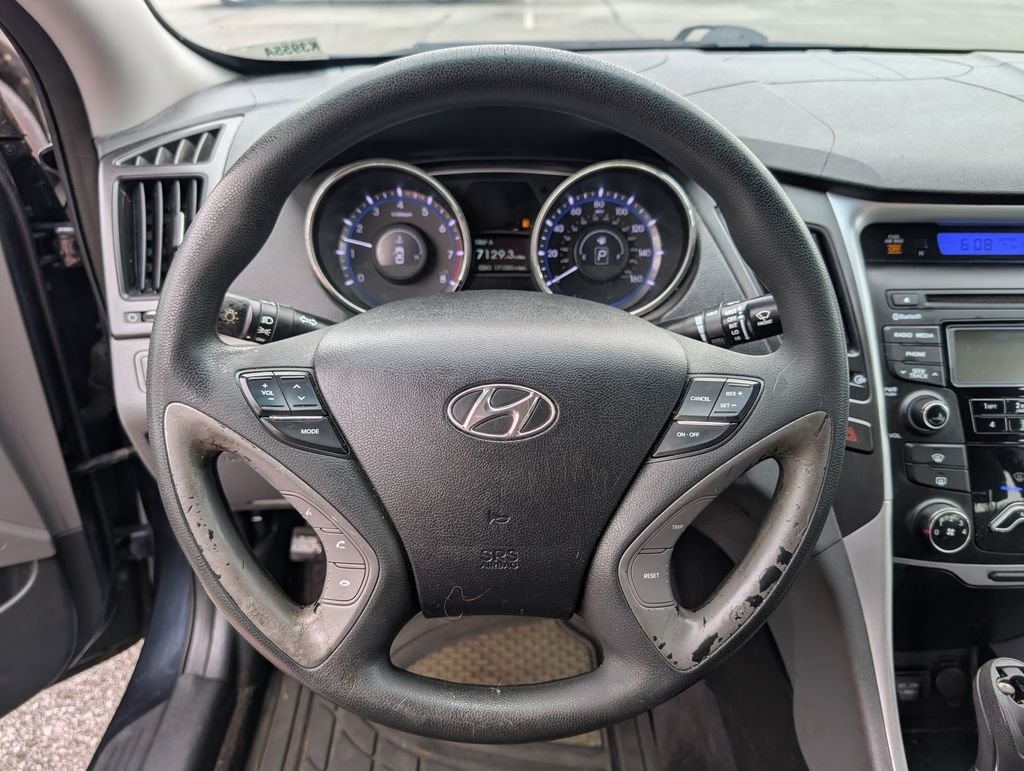 Used 2013 Blue Hyundai GLS image 14