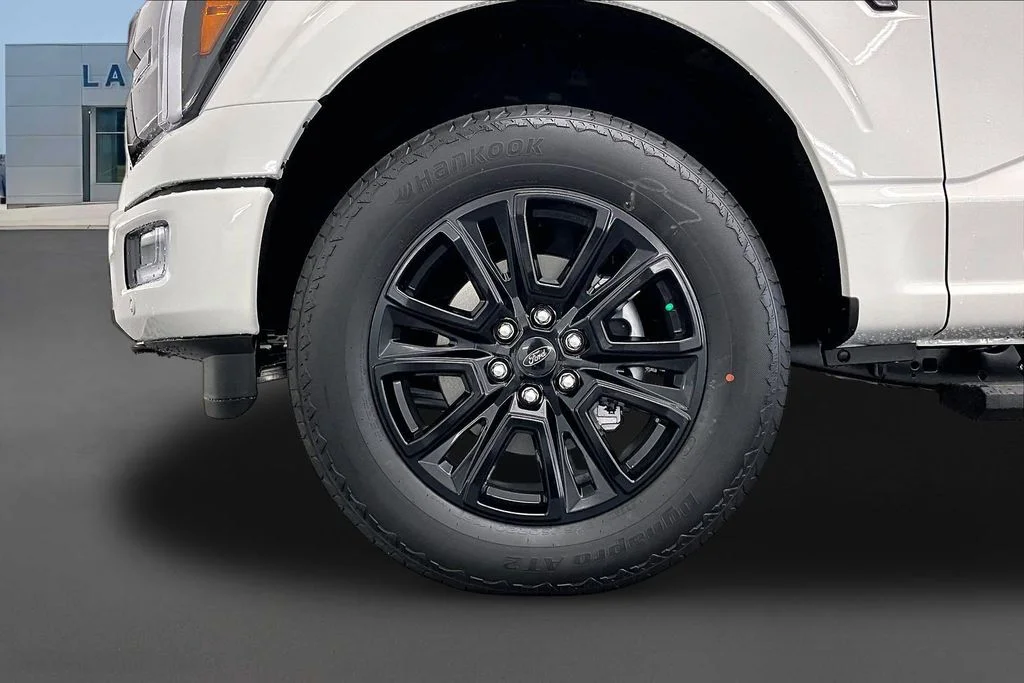 New 2026 Star White Metallic Tri-Coat Ford Platinum® image 13