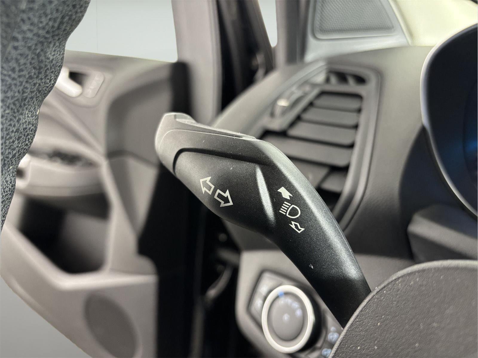 Used 2016 Shadow Black Ford SE image 30