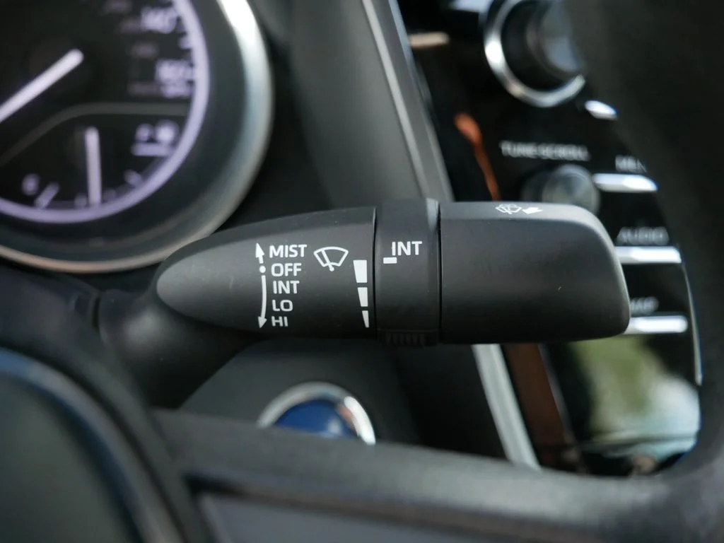 Used 2020 Silver Toyota LE image 20