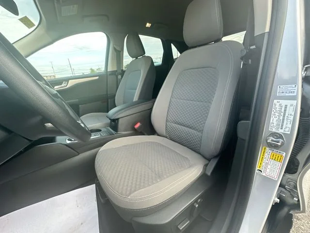 Used 2020 Silver Ford SE image 13