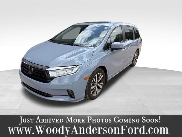 Used 2024 Sonic Gray Pearl Honda Touring image 1