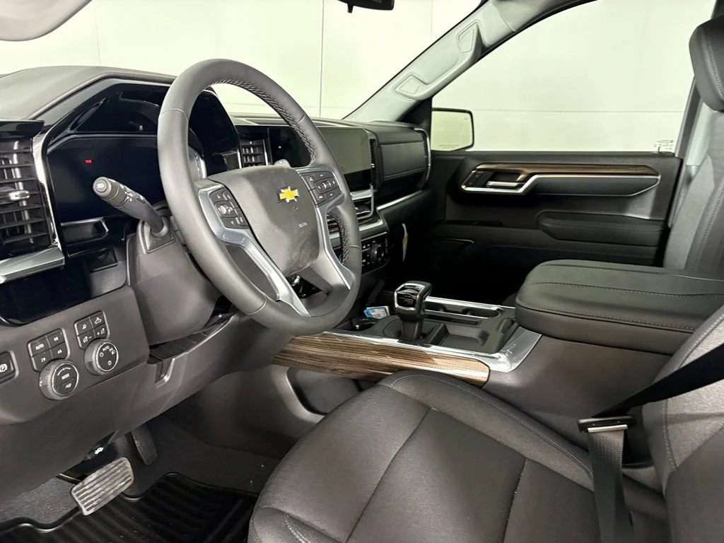 New 2026 Sterling Gray Metallic Chevrolet LT image 25