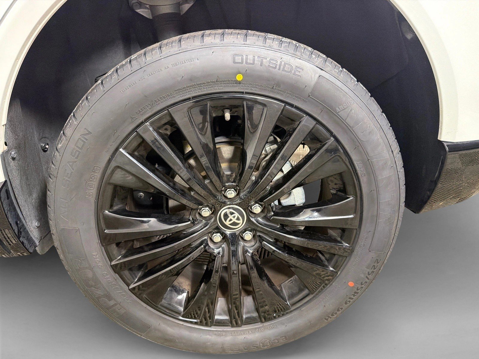 Used 2023 Wind Chill Pearl Toyota Nightshade image 20