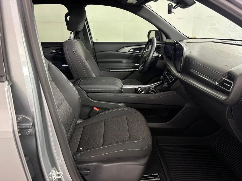 Used 2026 Gray Chevrolet LT image 49