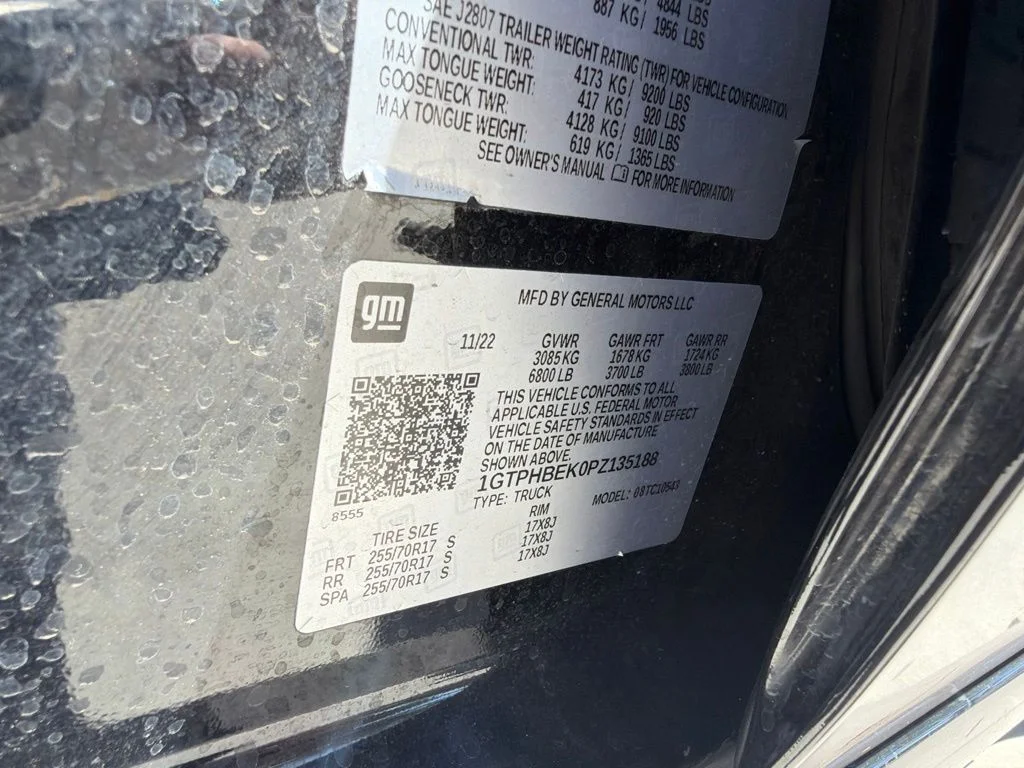 Used 2023 Black GMC SLE image 16