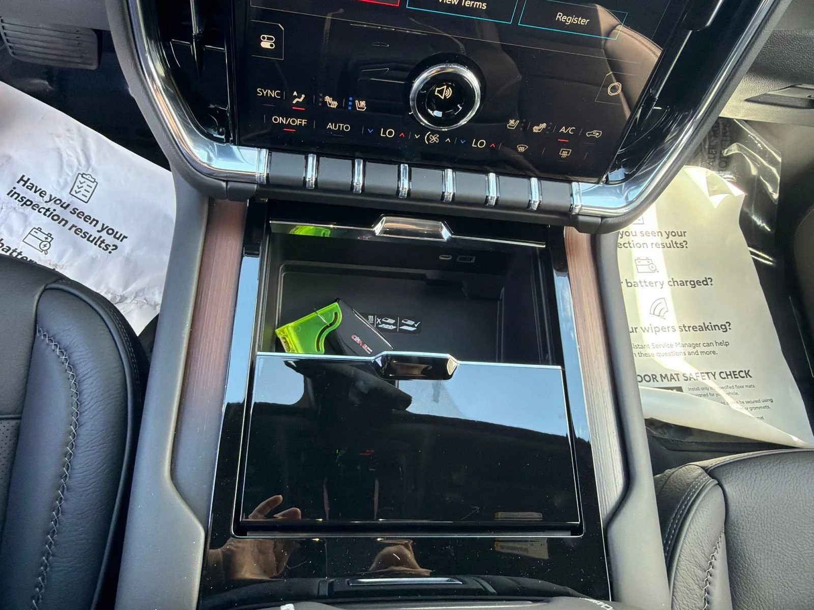 2026 GMC Yukon XL Denali - Photo 18