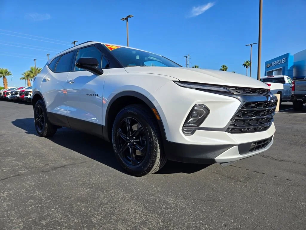 2023 Chevrolet Blazer 2.0T 2LT FWD's photo