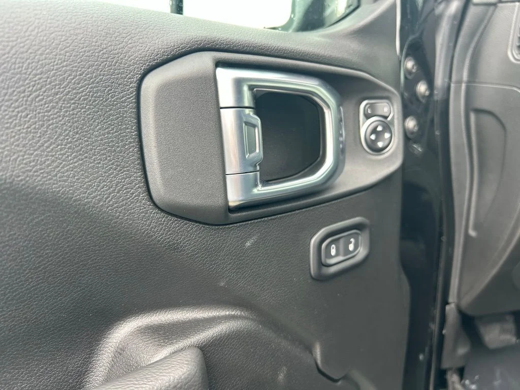 2026 Jeep Wrangler 4-Door Willys - Photo 11