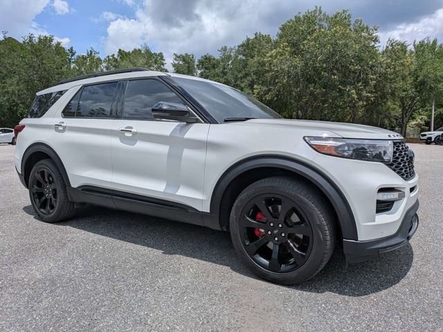2023 Ford Explorer ST 4WD's photo