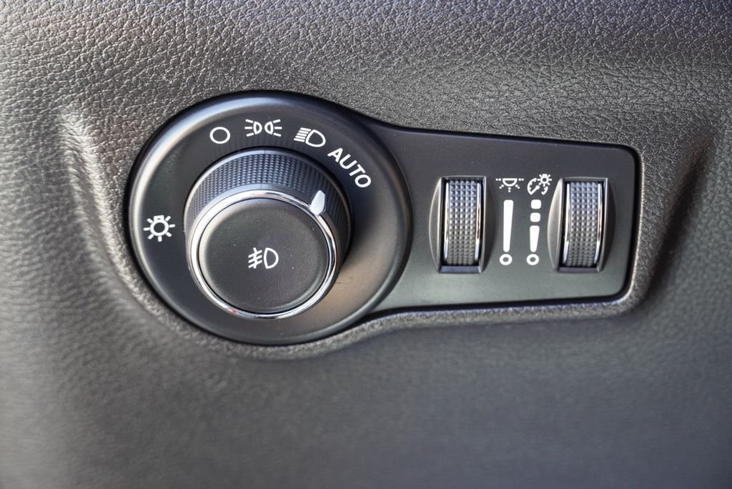 Used 2025 Red Jeep Limited image 23
