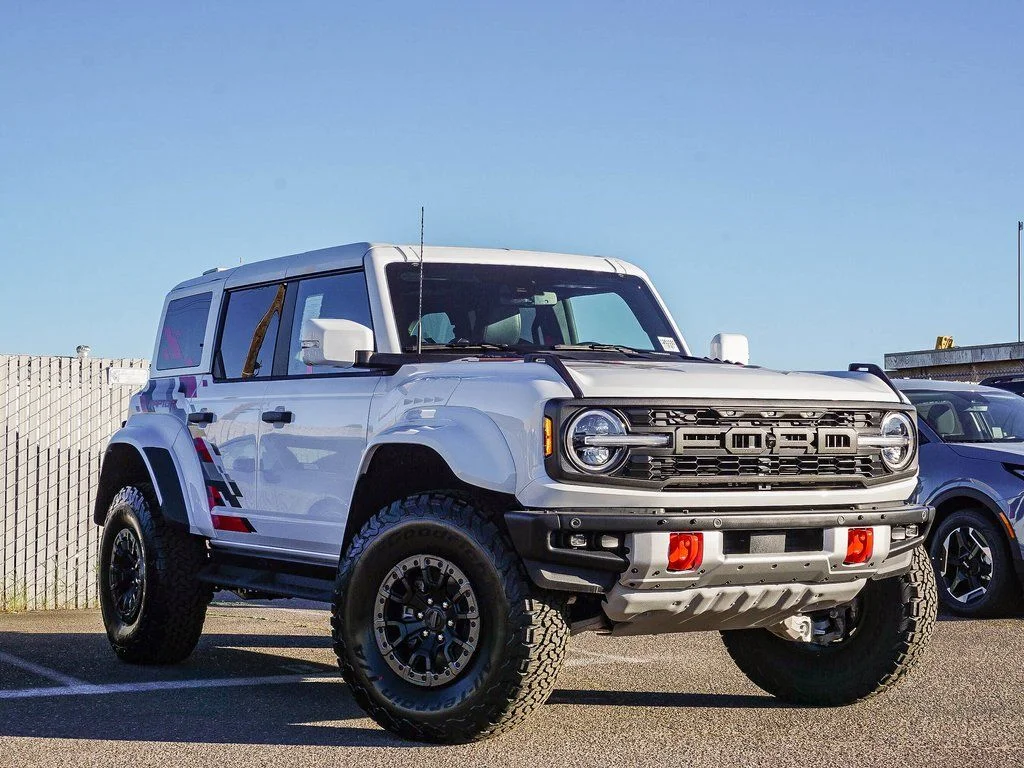 2025 Ford Bronco Raptor 4x4's photo