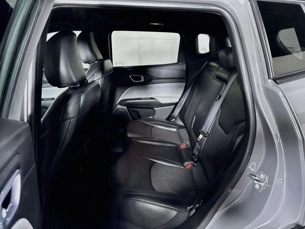 Used 2023 Gray Jeep Latitude image 19
