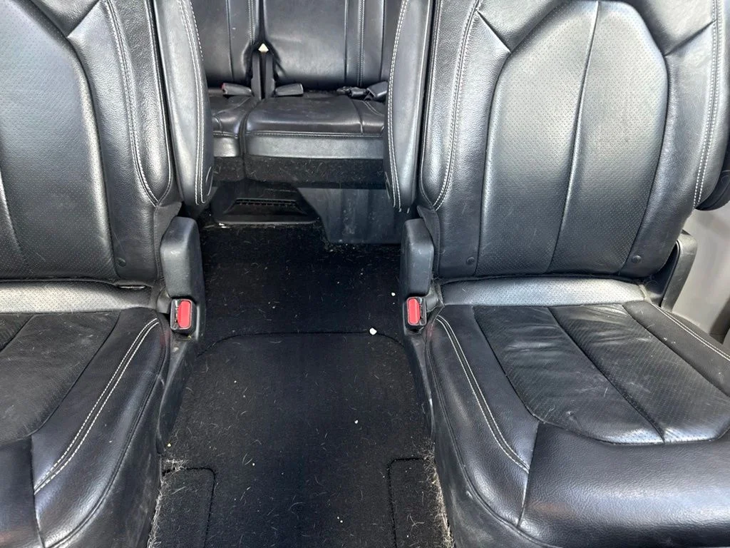 Used 2022 Black Chrysler Touring L image 28