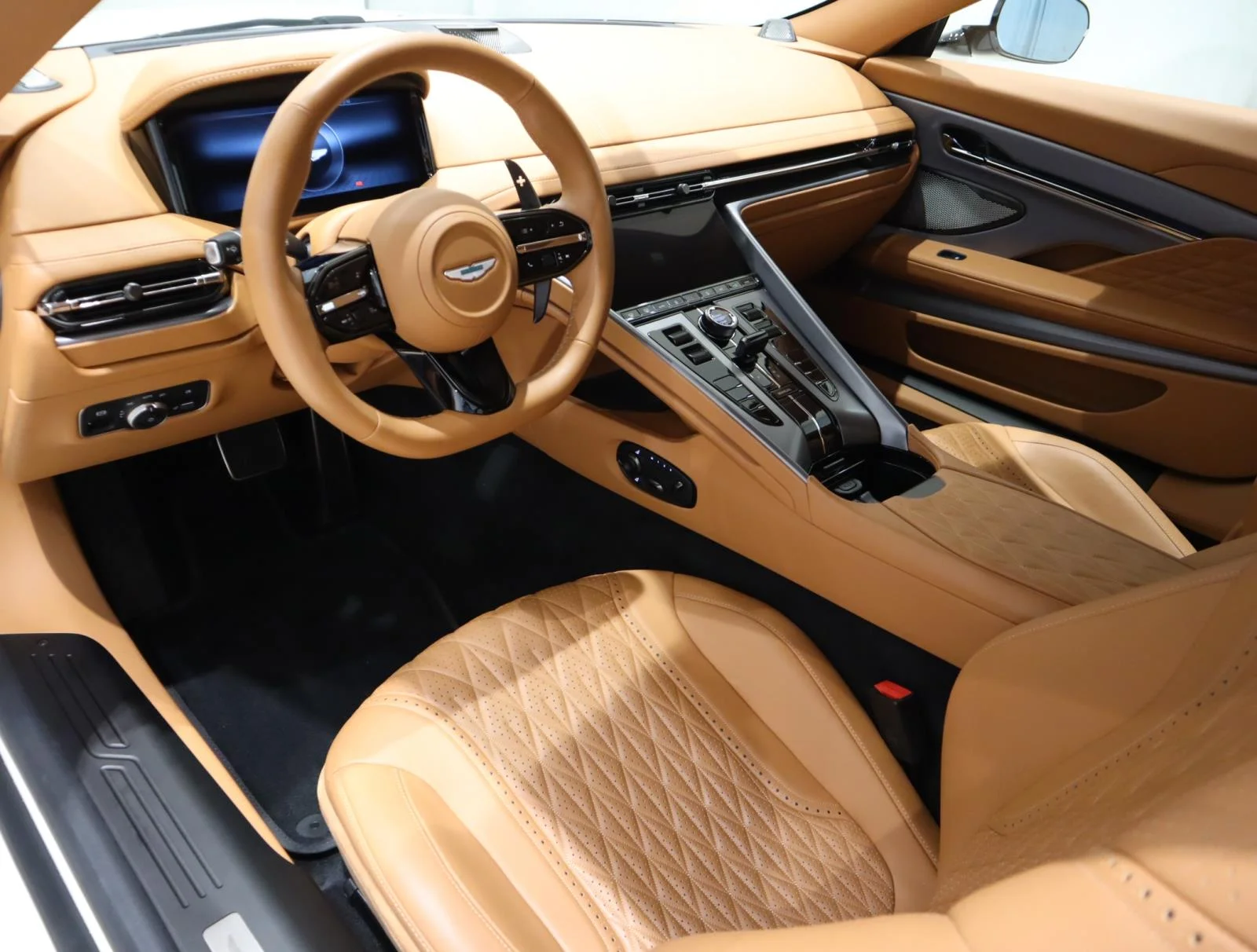 Used 2024 Zenith White Aston Martin Coupe image 16