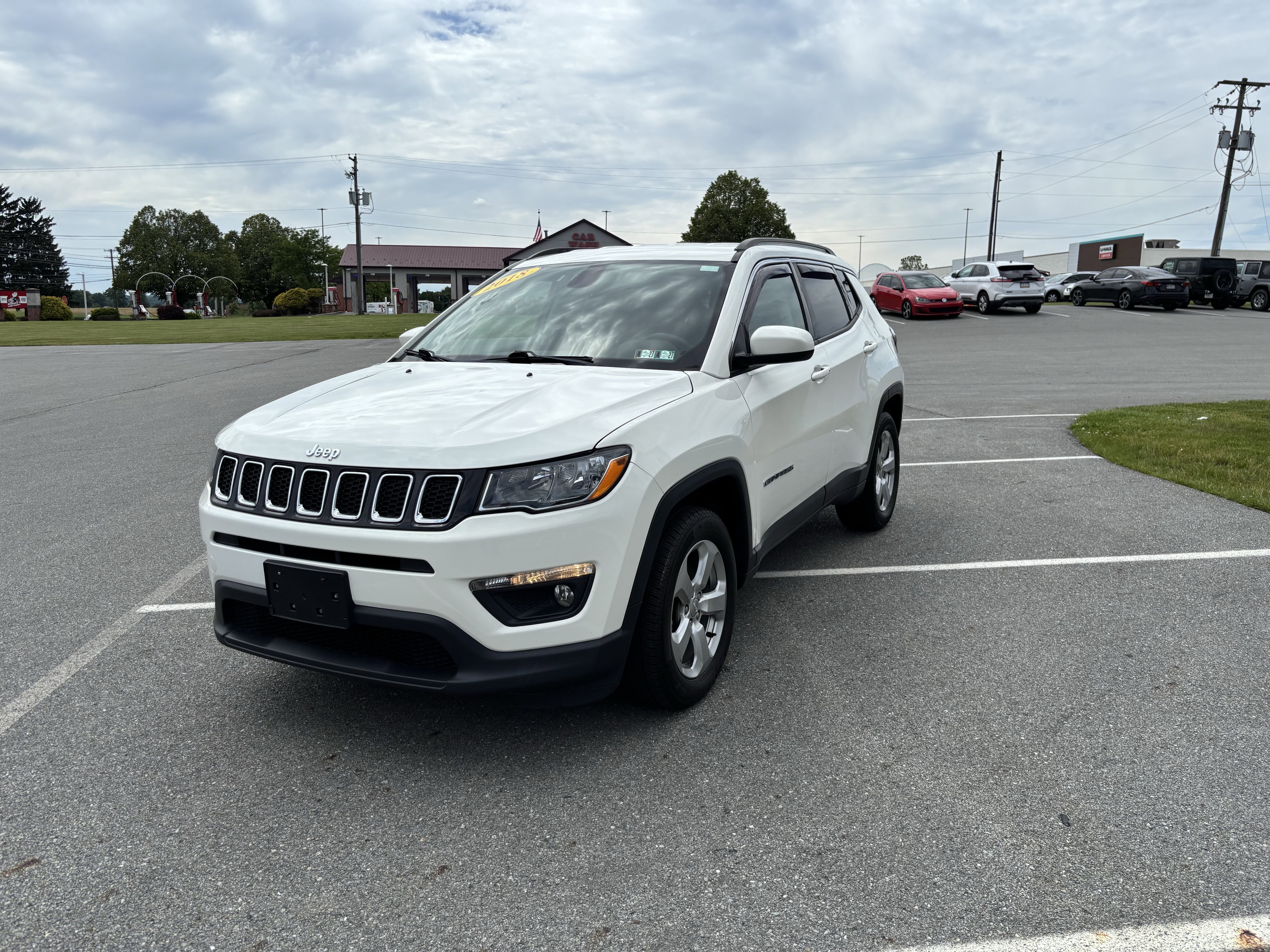Used 2018 White Clearcoat Jeep Latitude image 3