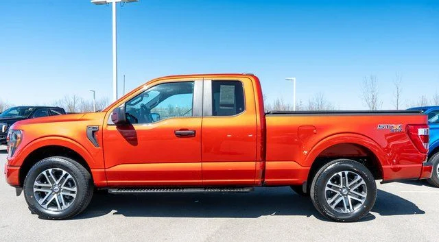 Used 2023 Red Ford XL image 9