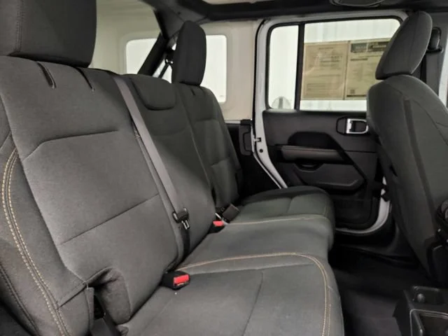 Used 2025 Bright White Cl Jeep Sahara image 38
