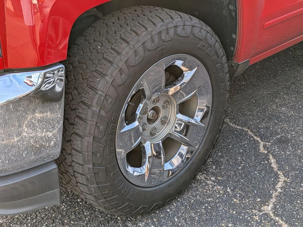 Used 2018 Red Chevrolet LT image 6