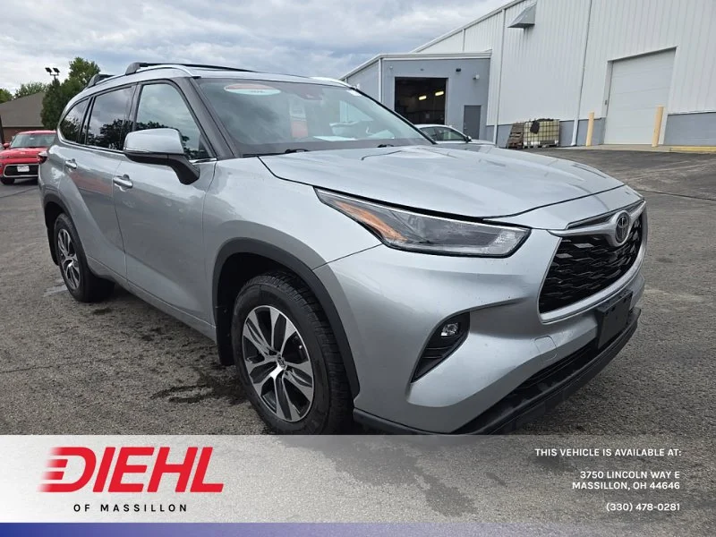 Used 2021 Silver Toyota XLE image 1