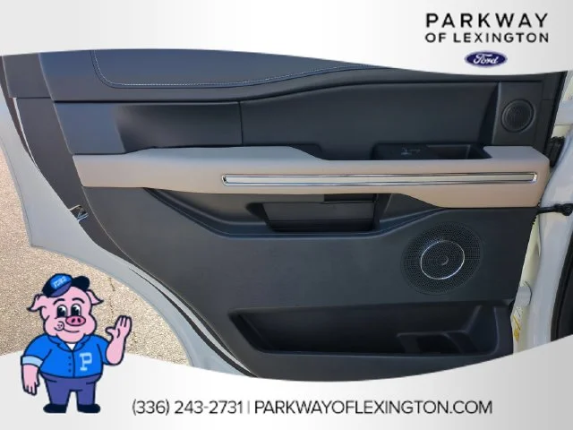 Used 2022 White Ford Limited image 29