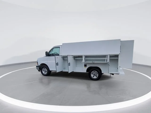 New 2025 Summit White GMC 1WT image 6