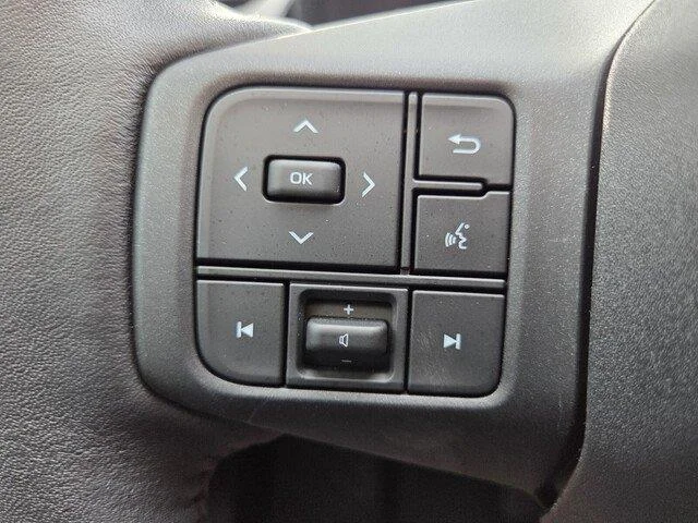 Used 2026 Ice Cap Toyota XLE Premium image 13