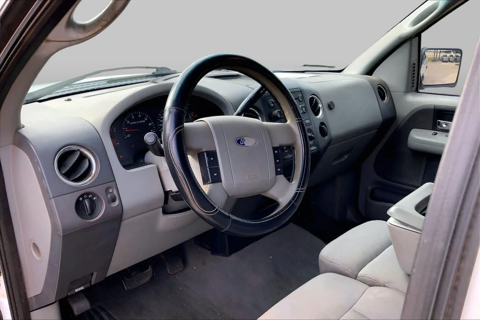 Used 2007 White Sand Tri-Coat Metallic Ford XLT image 16