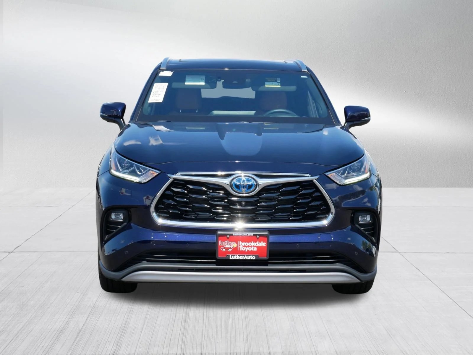 Used 2023 Toyota Highlander Platinum with VIN 5TDEBRCH1PS129197 for sale in Brooklyn Center, Minnesota