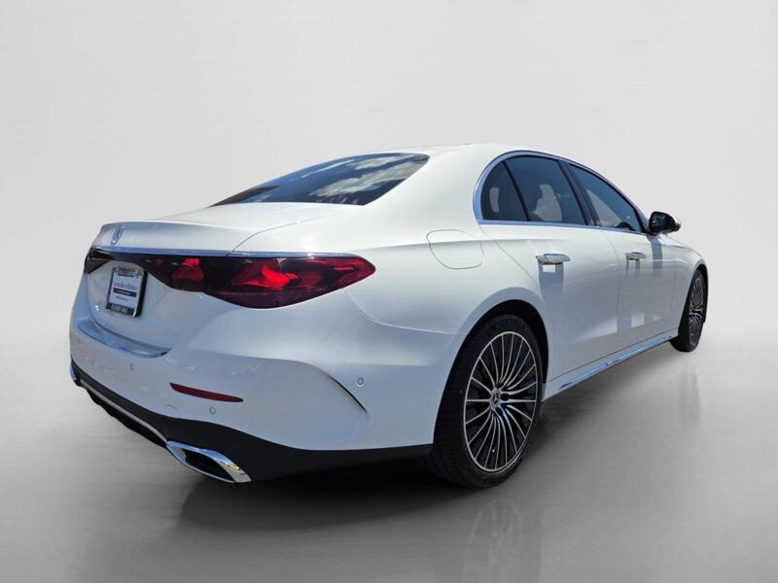 New 2026 Polar White Mercedes-Benz E 350 RWD Sedan image 5