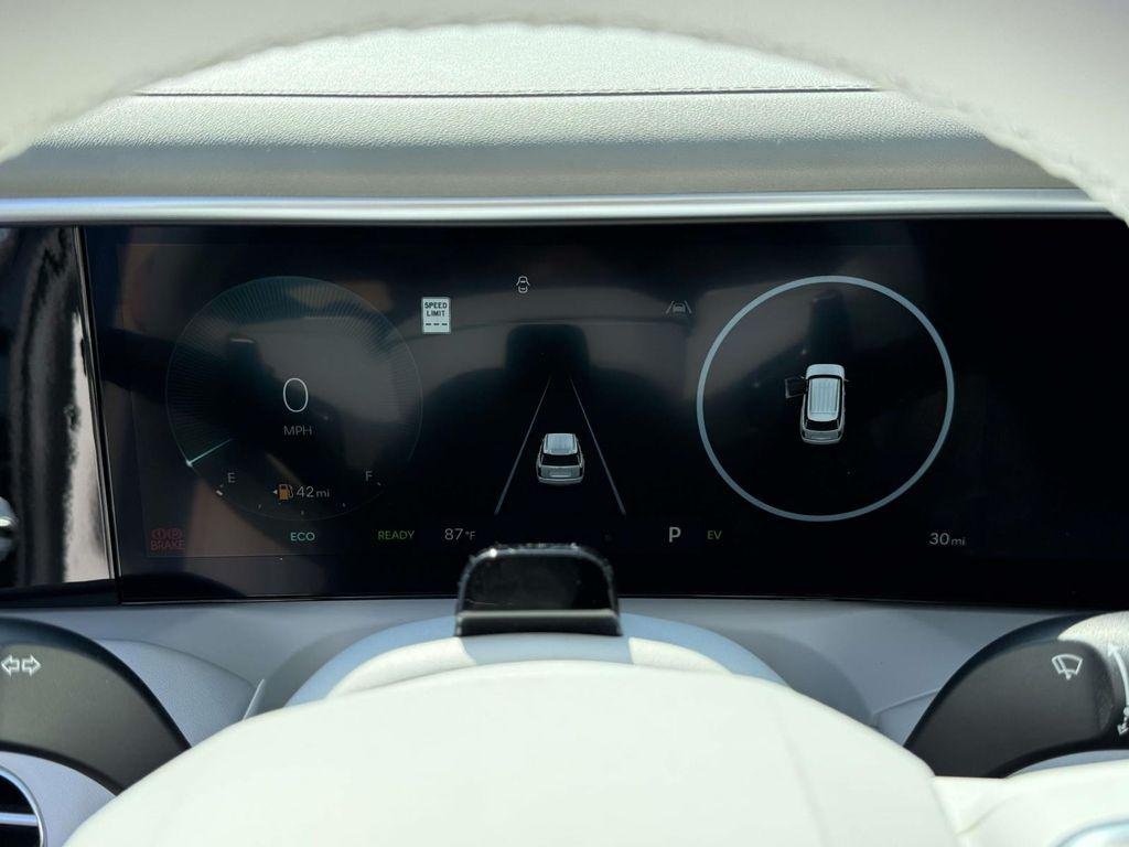 New 2026 Abyss Black Hyundai SEL 7P image 26