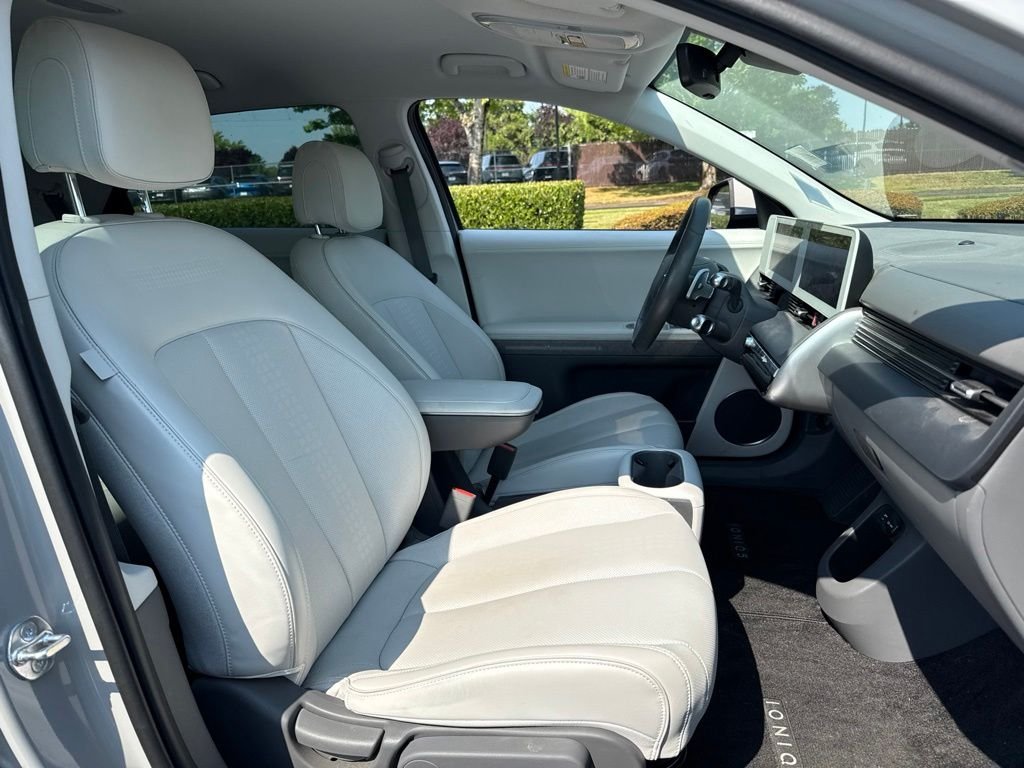 Used 2023 Cyber Gray Hyundai SEL image 23