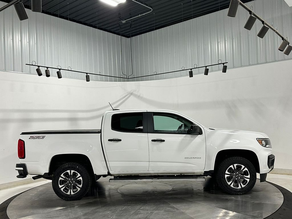 Used 2021 White Chevrolet Z71 image 10